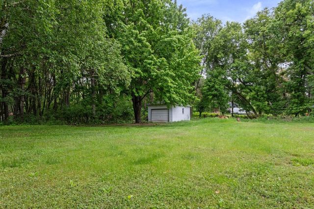 8309 39th Street N, Lake Elmo, MN 55042