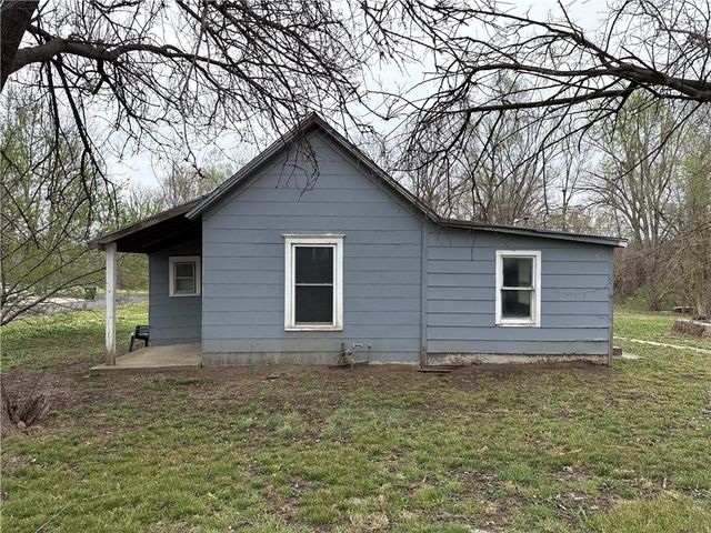 301 E 5th Street, Edgerton, KS 66021