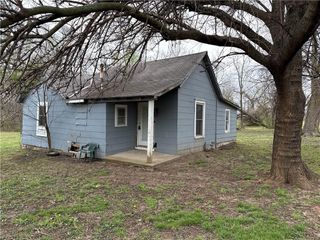 301 E 5th Street, Edgerton, KS 66021