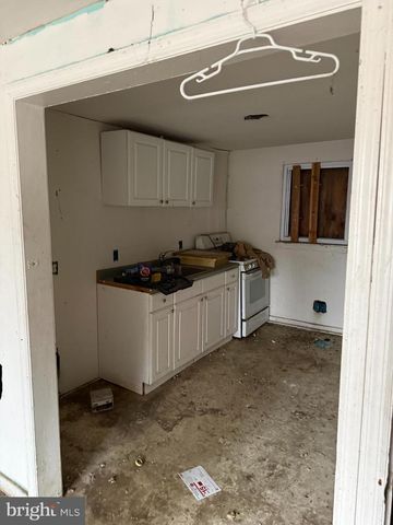 234 GRAND AVE, Camden, NJ 08105