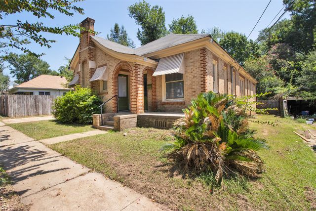 106 N College Street, Marshall, TX 75670