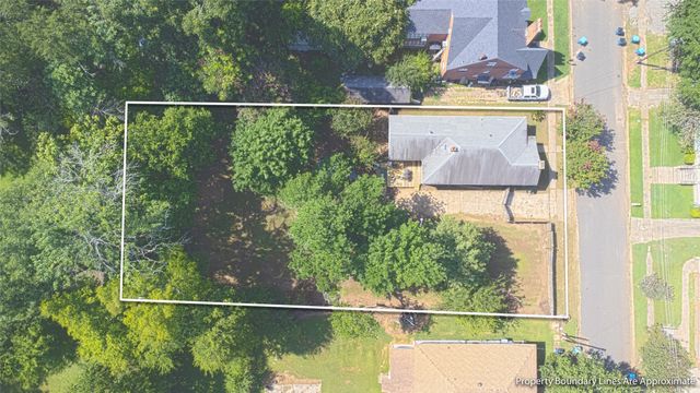106 N College Street, Marshall, TX 75670