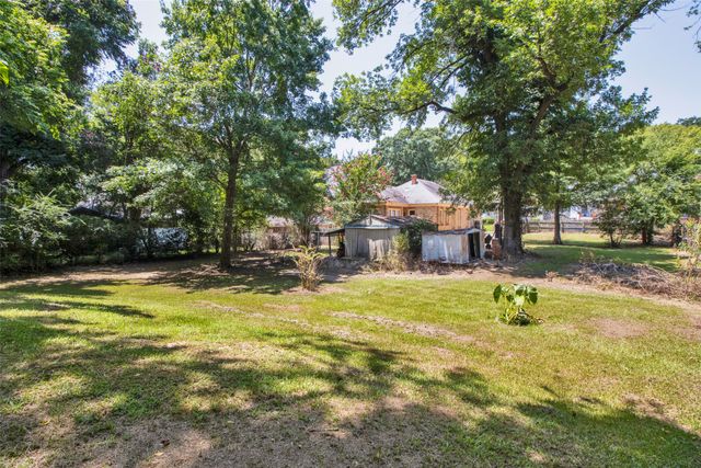 106 N College Street, Marshall, TX 75670