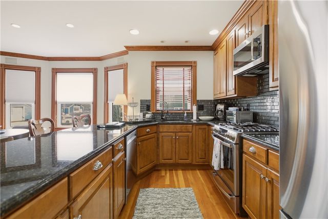 23 Clinton Street, Newport, RI 02840