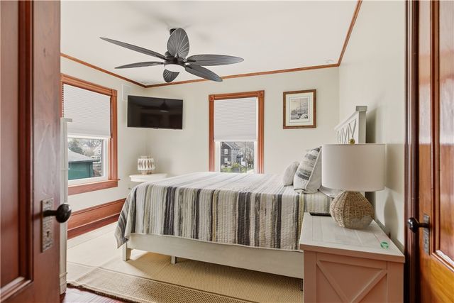23 Clinton Street, Newport, RI 02840