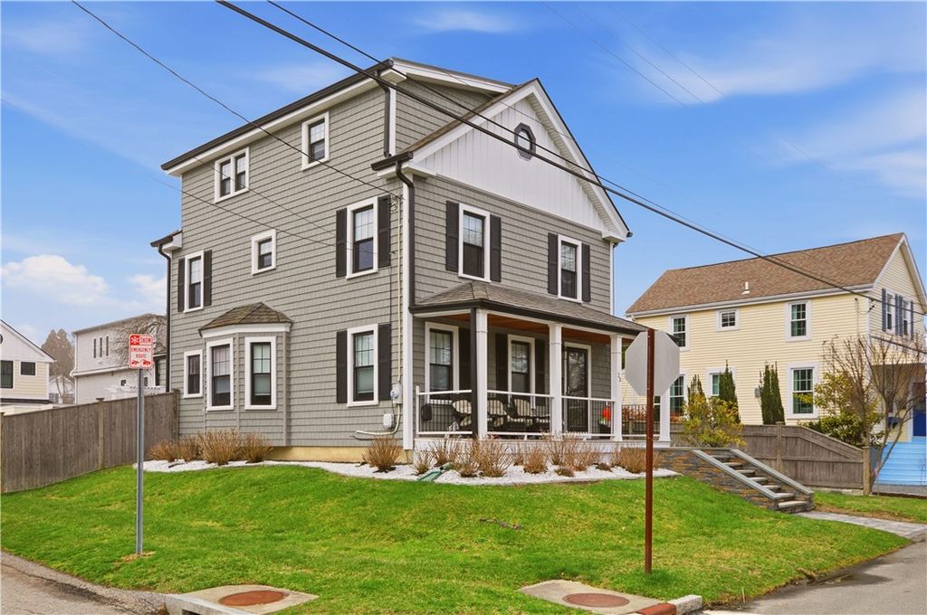 23 Clinton Street, Newport, RI 02840