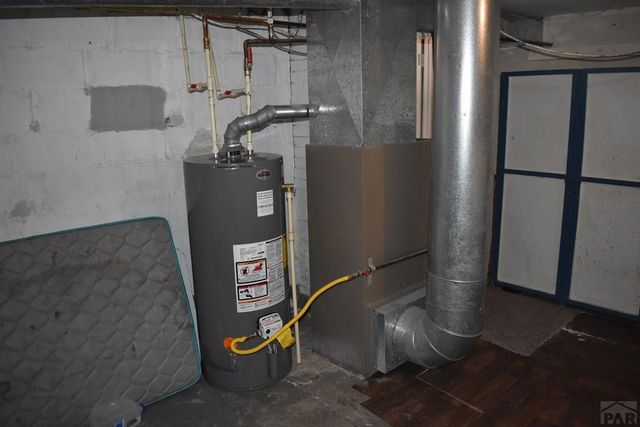 212 S Catalpa St, Manzanola, CO 81058