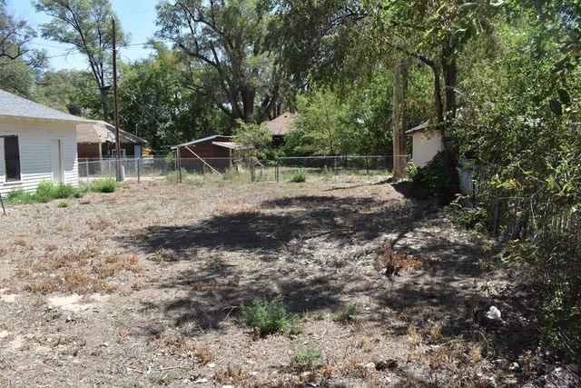 212 S Catalpa St, Manzanola, CO 81058