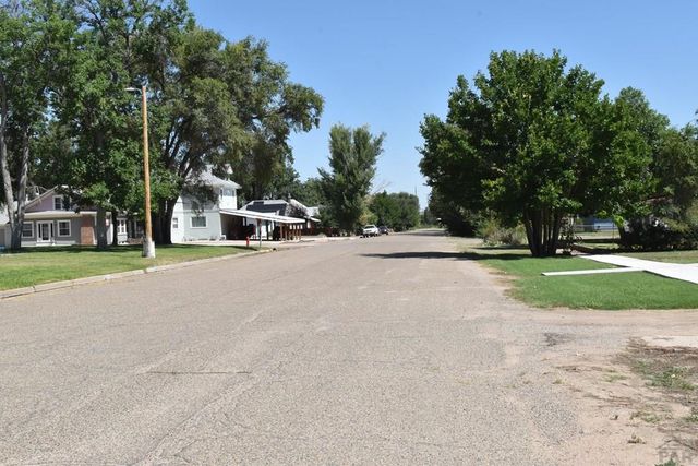 212 S Catalpa St, Manzanola, CO 81058