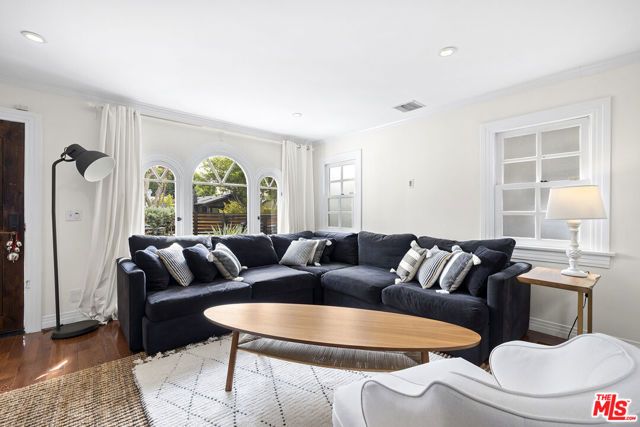 639 Westbourne Drive, West Hollywood, CA 90069