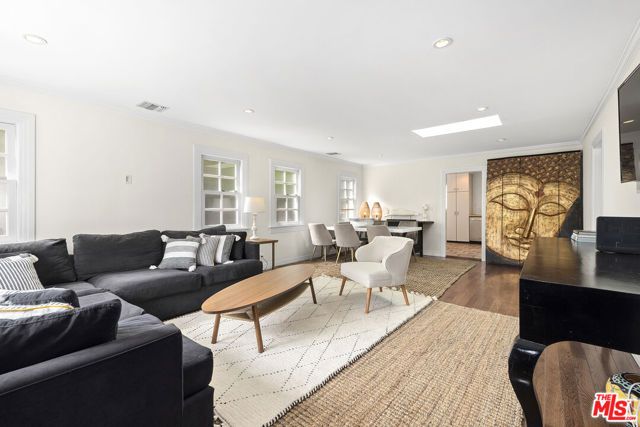 639 Westbourne Drive, West Hollywood, CA 90069