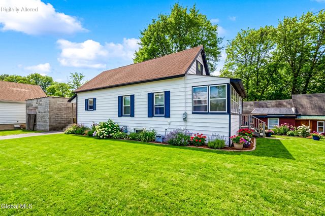 1142 River Road, Schaghticoke, NY 12182