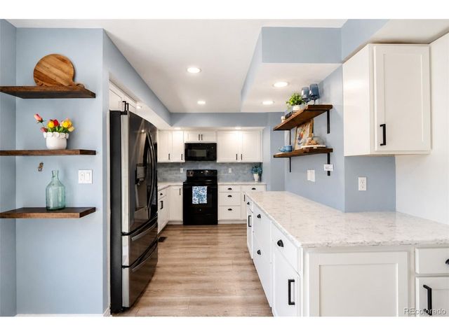 6937 E Briarwood Dr, Centennial, CO 80112