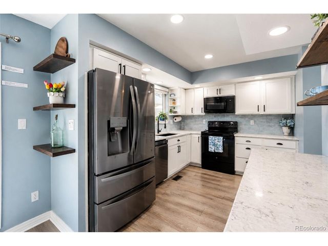 6937 E Briarwood Dr, Centennial, CO 80112