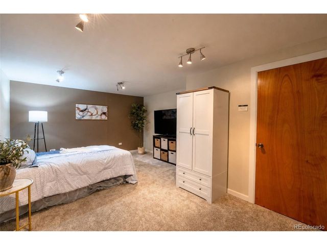 6937 E Briarwood Dr, Centennial, CO 80112