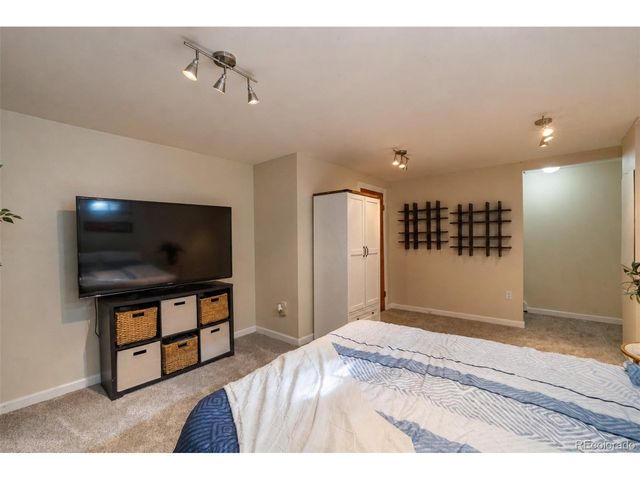 6937 E Briarwood Dr, Centennial, CO 80112