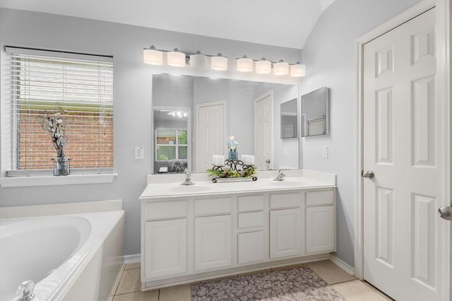 26898 Armor Oaks Drive, Kingwood, TX 77339