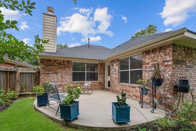 26898 Armor Oaks Drive, Kingwood, TX 77339