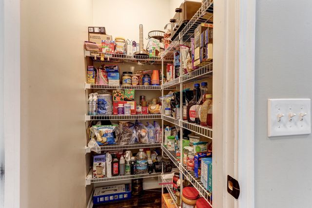 8604 Treeline Drive, Florence, KY 41042