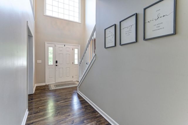 8604 Treeline Drive, Florence, KY 41042