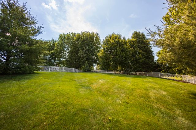 8604 Treeline Drive, Florence, KY 41042