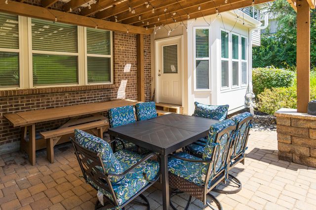 8604 Treeline Drive, Florence, KY 41042