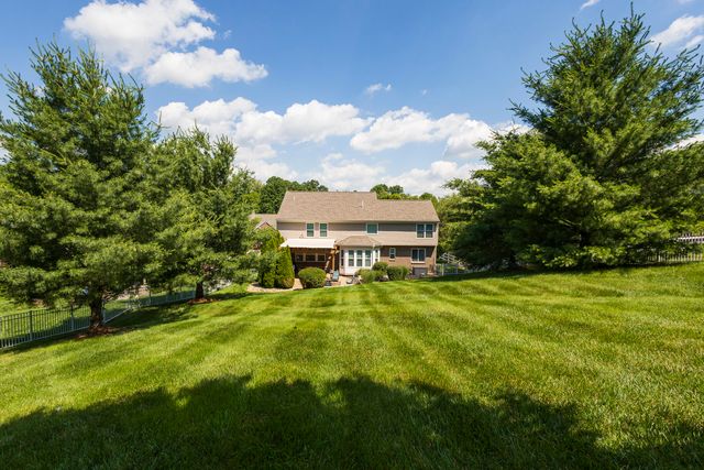 8604 Treeline Drive, Florence, KY 41042