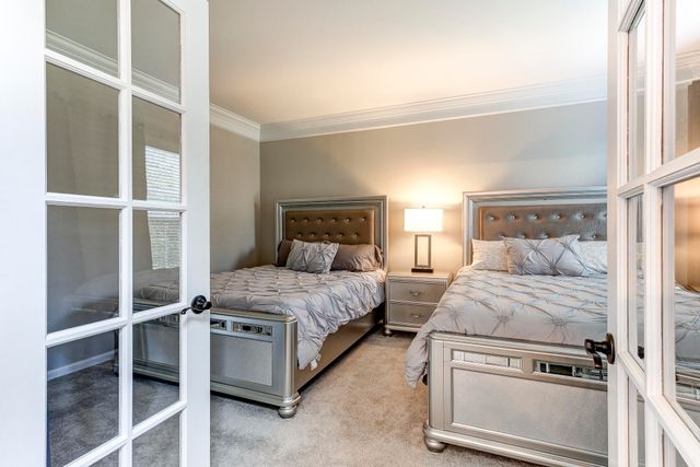 8604 Treeline Drive, Florence, KY 41042