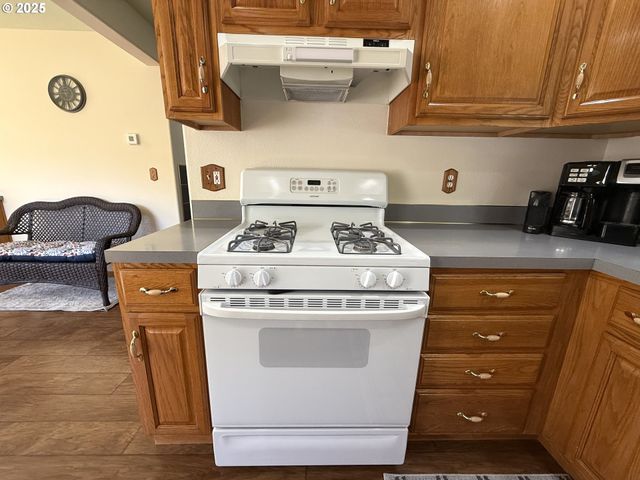 110 CALUMET Ave, Eugene, OR 97404