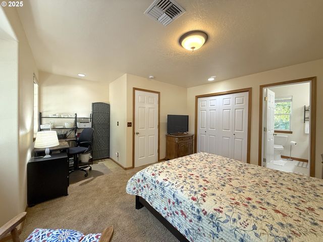 110 CALUMET Ave, Eugene, OR 97404