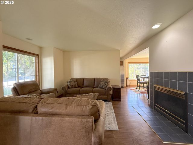 110 CALUMET Ave, Eugene, OR 97404