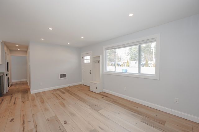 5 Gamache Road, Derry, NH 03038