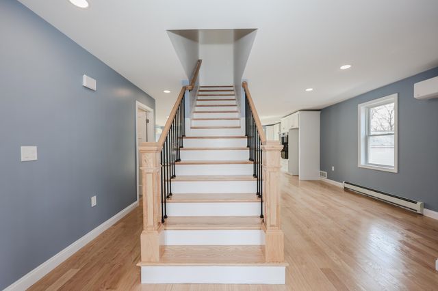 5 Gamache Road, Derry, NH 03038