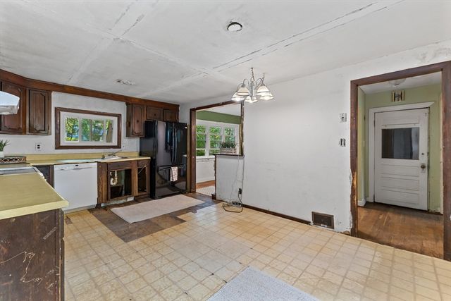 23 Birchwood Avenue, Sudbury, MA 01776