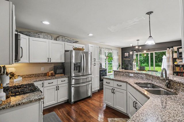 1298 Kendor Drive, Brighton, MI 48114
