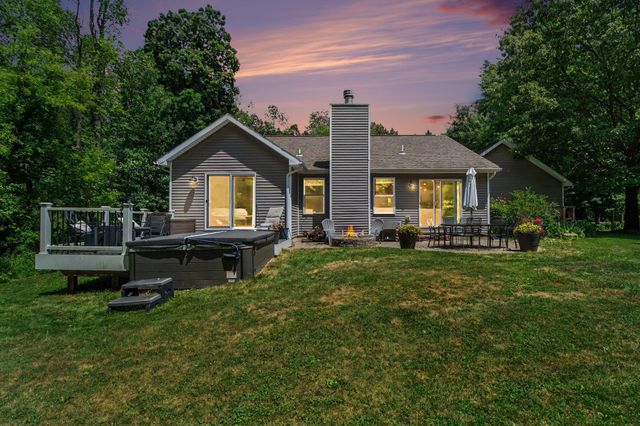 1298 Kendor Drive, Brighton, MI 48114
