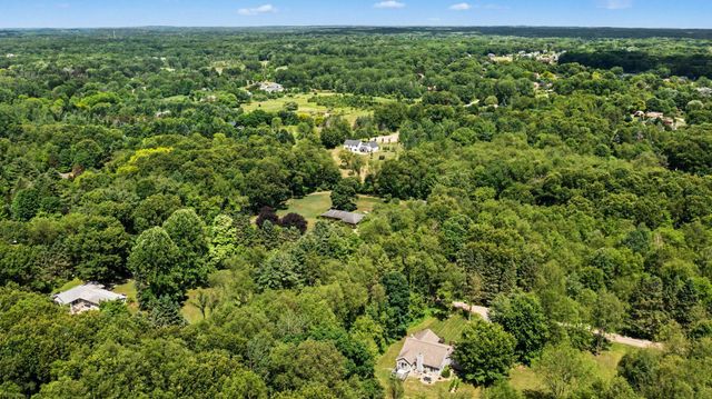 1298 Kendor Drive, Brighton, MI 48114