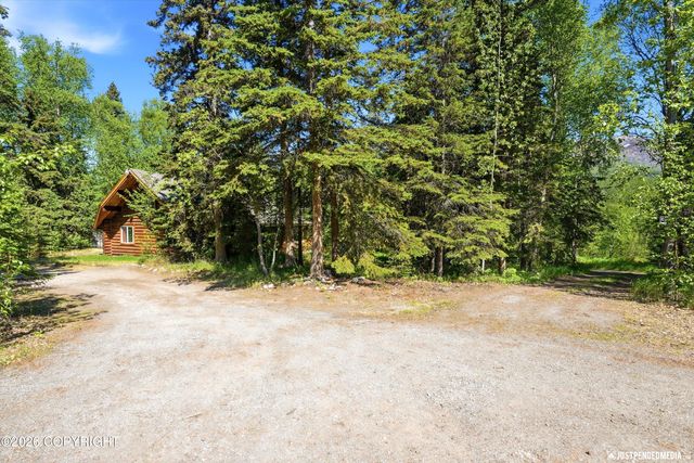 22774 Needels Loop, Chugiak, AK 99567