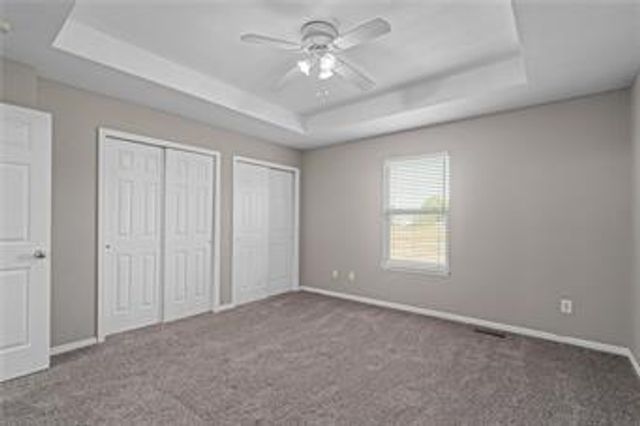 218 N 6th Terrace, Louisburg, KS 66053