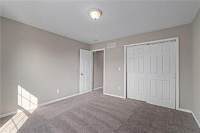 218 N 6th Terrace, Louisburg, KS 66053