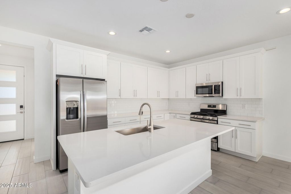 8331 N 53RD Drive, Glendale, AZ 85302 — photo 3