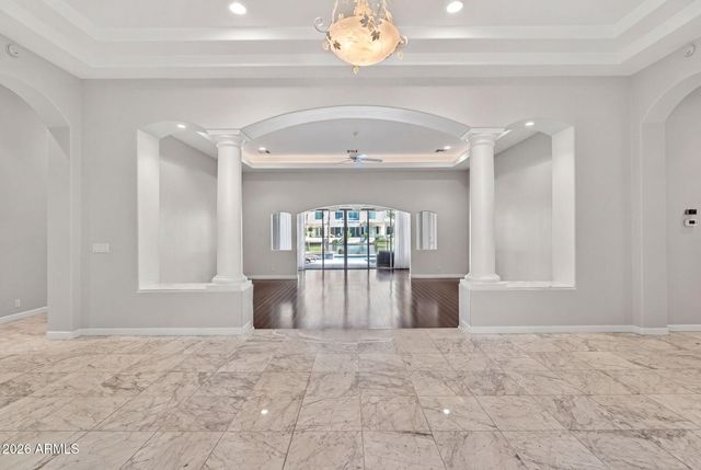 1318 E TREASURE COVE Drive, Gilbert, AZ 85234