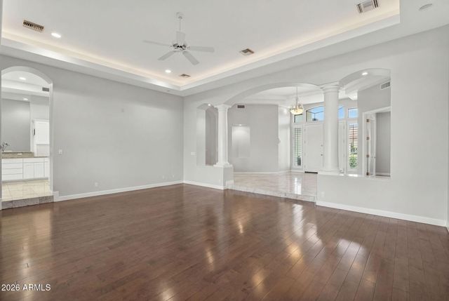 1318 E TREASURE COVE Drive, Gilbert, AZ 85234