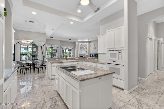 1318 E TREASURE COVE Drive, Gilbert, AZ 85234