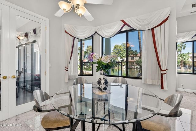 1318 E TREASURE COVE Drive, Gilbert, AZ 85234