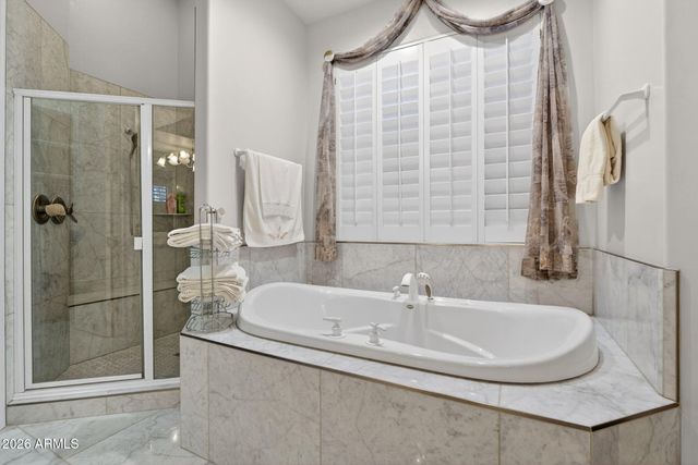 1318 E TREASURE COVE Drive, Gilbert, AZ 85234