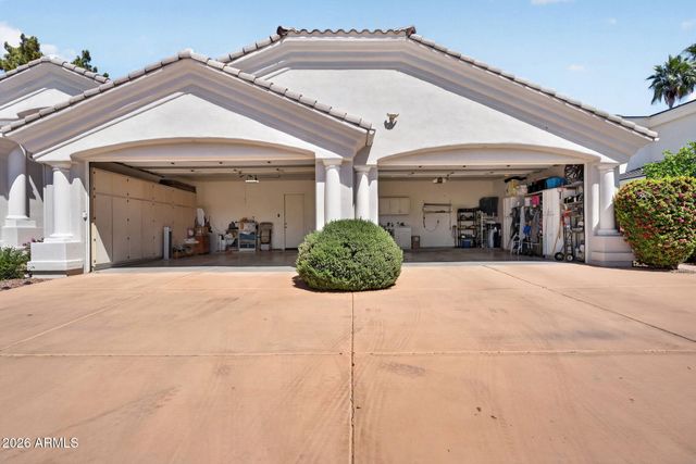 1318 E TREASURE COVE Drive, Gilbert, AZ 85234