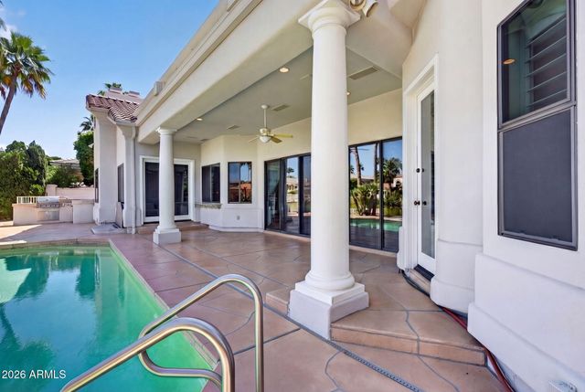 1318 E TREASURE COVE Drive, Gilbert, AZ 85234