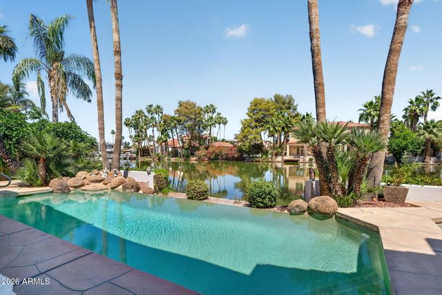 1318 E TREASURE COVE Drive, Gilbert, AZ 85234