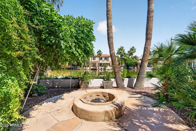 1318 E TREASURE COVE Drive, Gilbert, AZ 85234